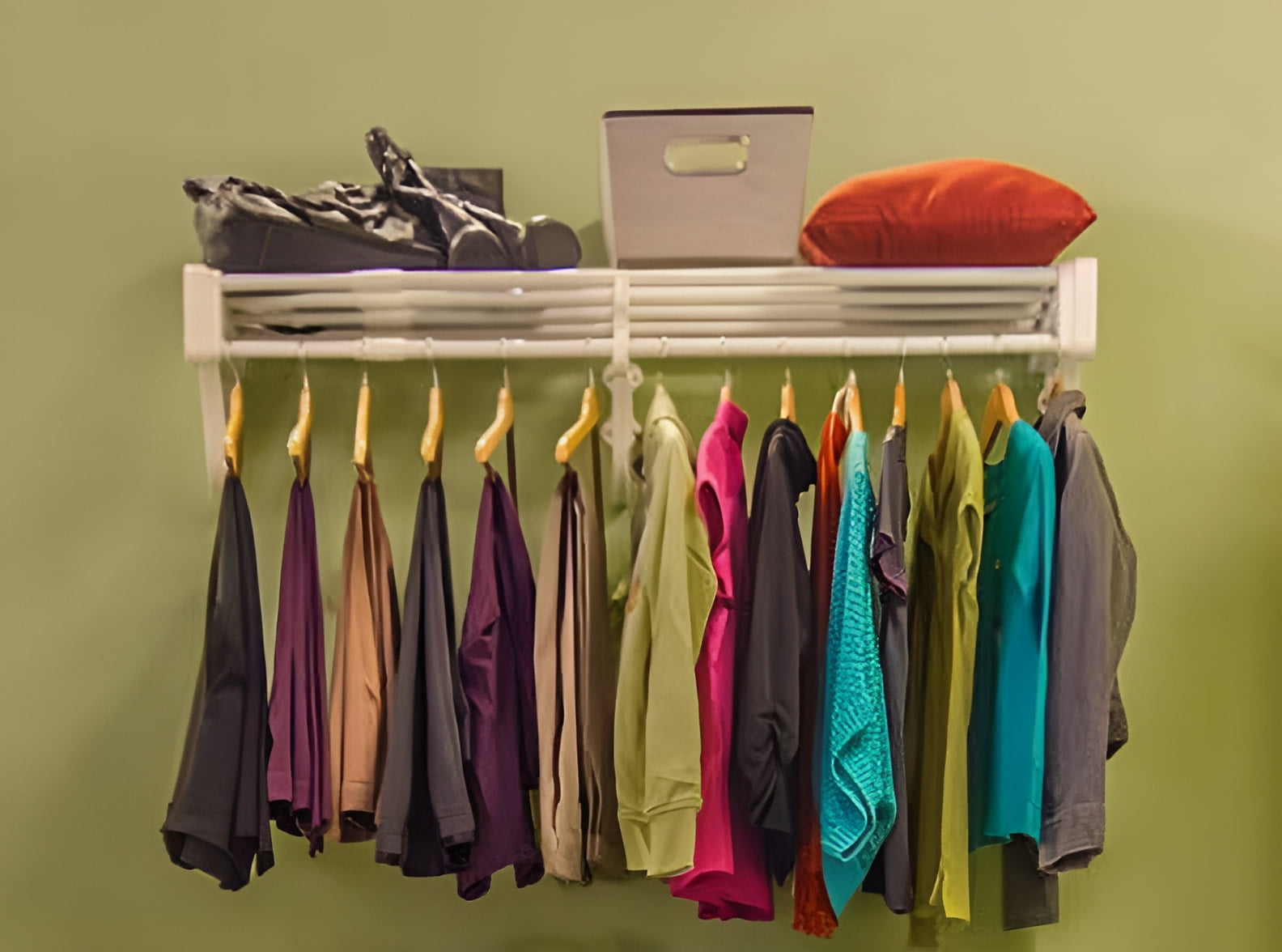 ez shelf diy expandable closet shelf & rod - 19.5? - 29" - white - mounts to back wall (floating) with 2 end brackets -easy to install-strong-wire shelving alternative-rod & shelf