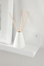 Kate and Laurel Mezzo Modern Metal Floating Shelves, Set of 2, 24, White, Photo Display Ledge